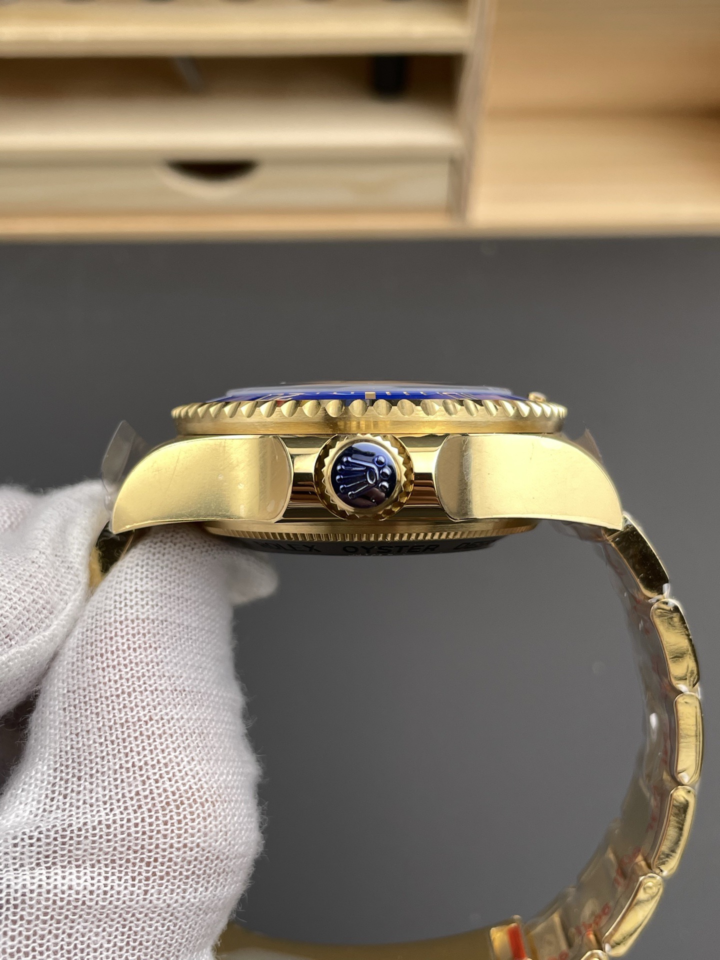Sea Dweller A130 thumb 3