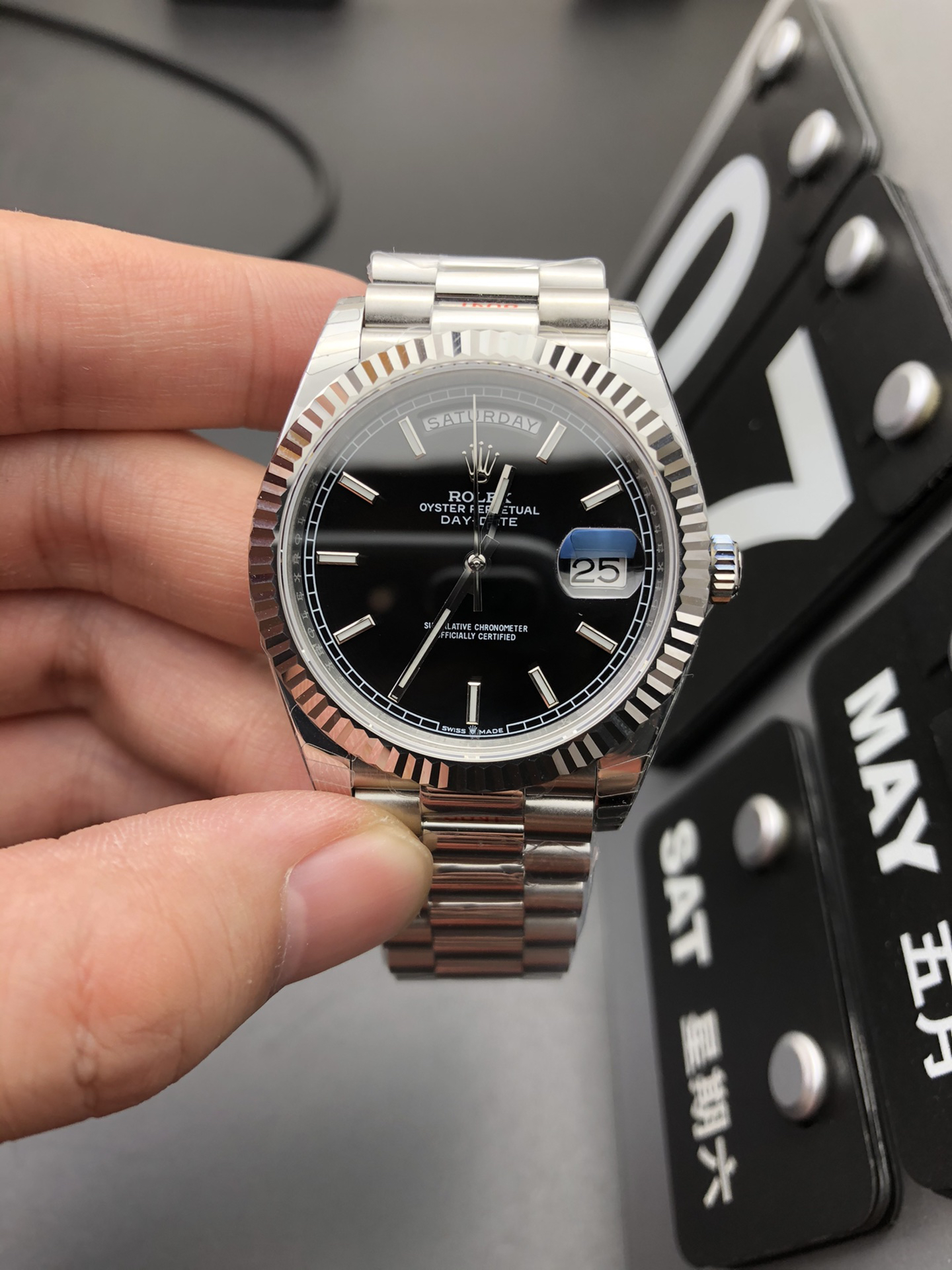 Day Date A96 thumb 2